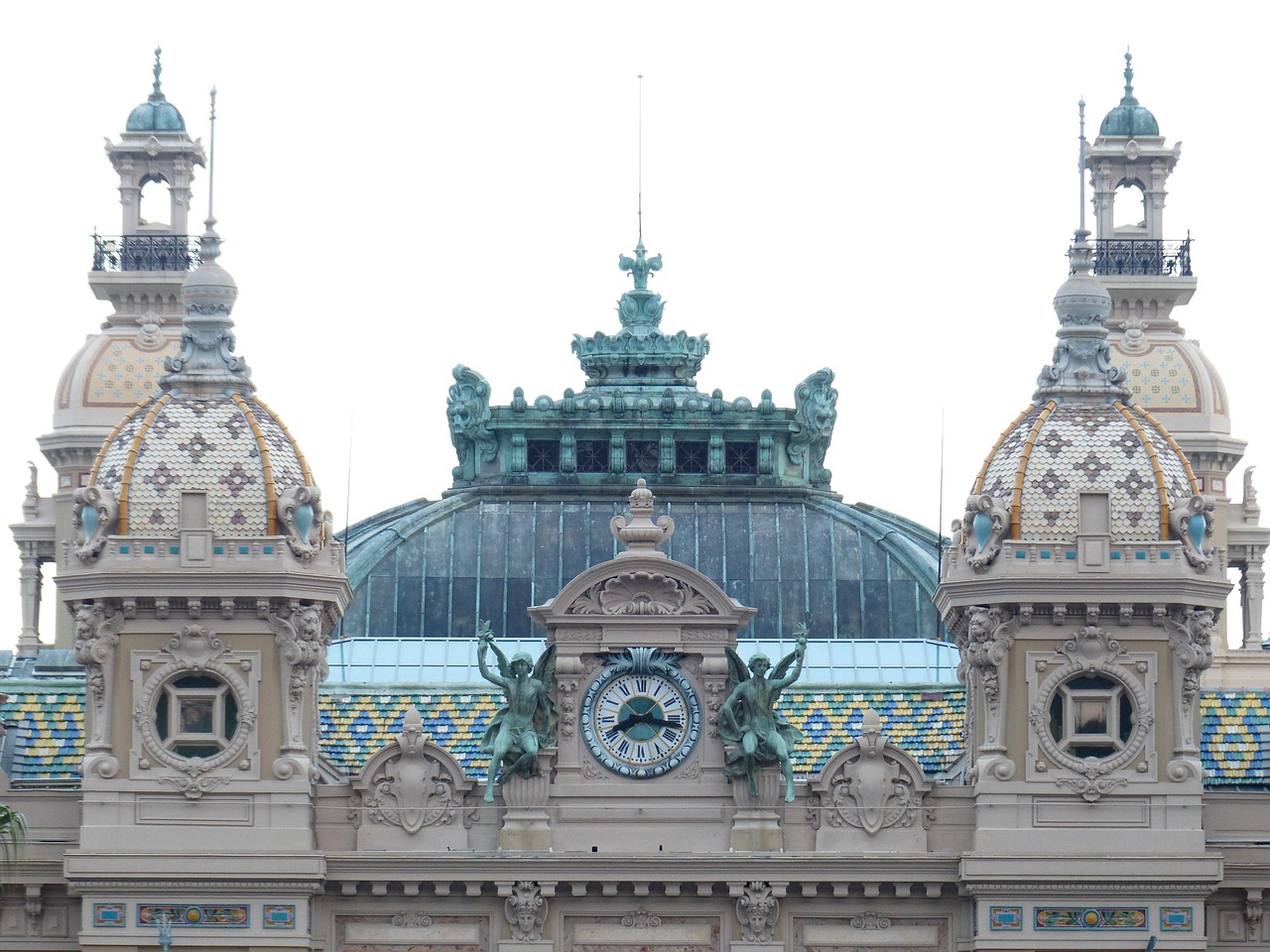 Dach und Architektur des Monte-Carlo Casinos